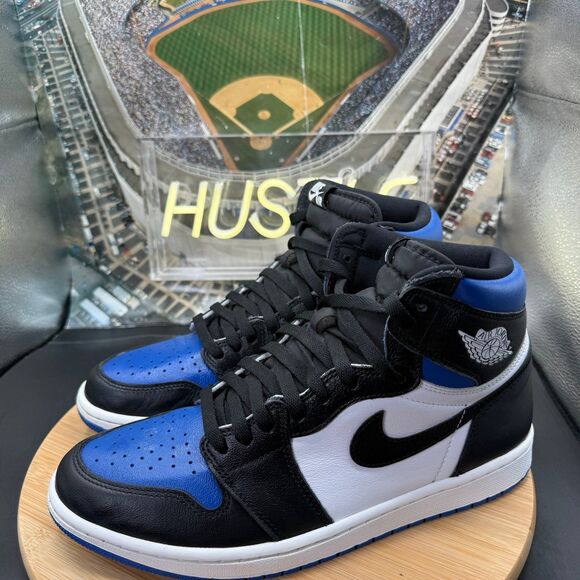 Air Jordan 1 Retro OG High Royal Toe Men’s Sz 11 main image 4